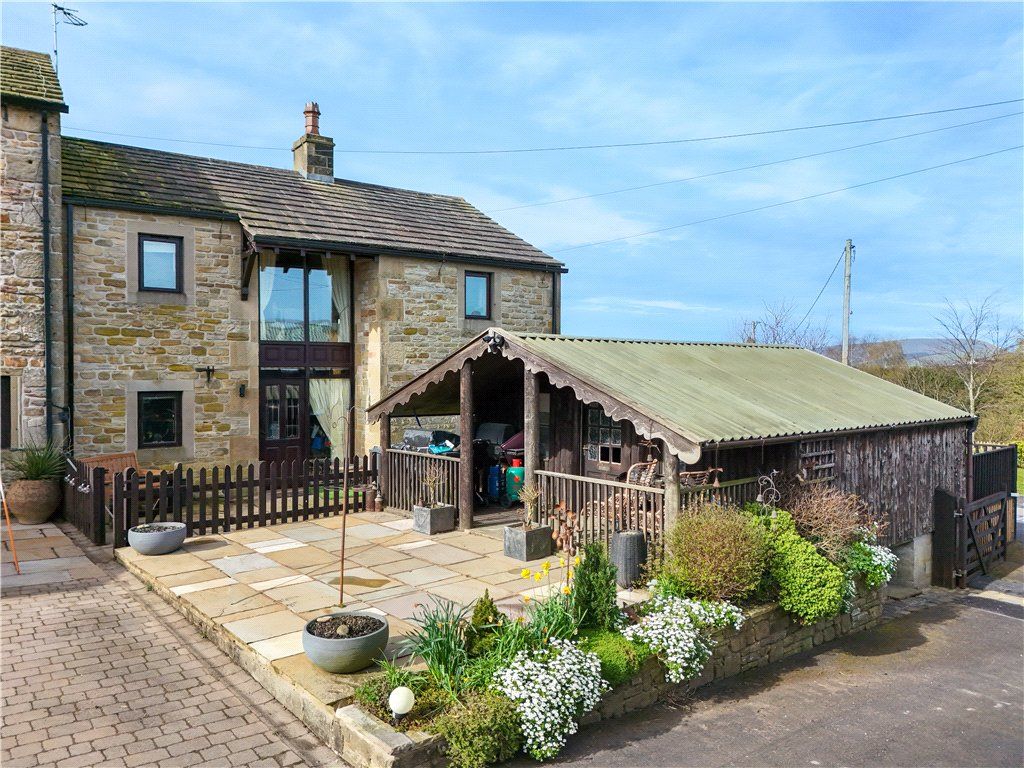 2 bed semi-detached house for saleCoal Pit Lane, Colne BB8