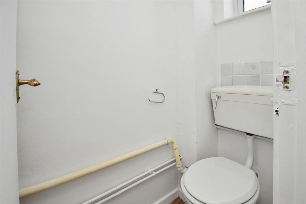 Additional image 9 of 3 bed maisonette for saleNN18, Dresden Close, Corby