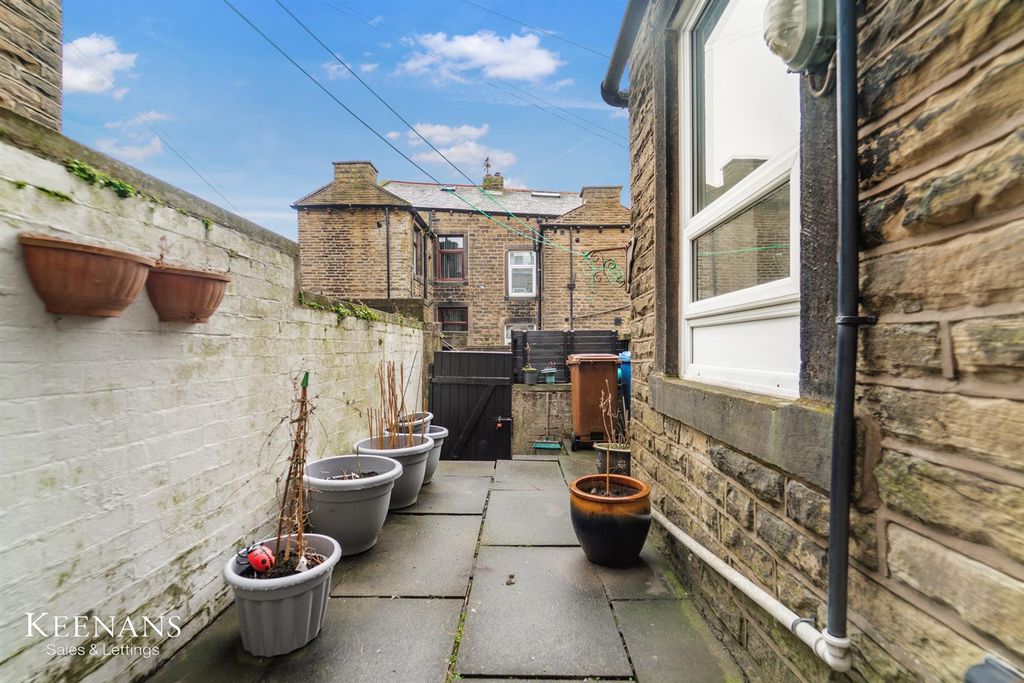 Additional image 12 of 4 bed semi-detached house for saleYork Street, Colne BB8
