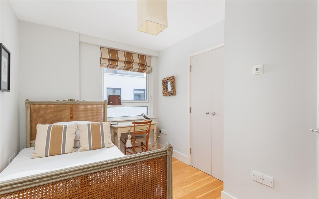 Additional image 15 of 3 bed flat for saleCowes, Isle Of Wight PO31