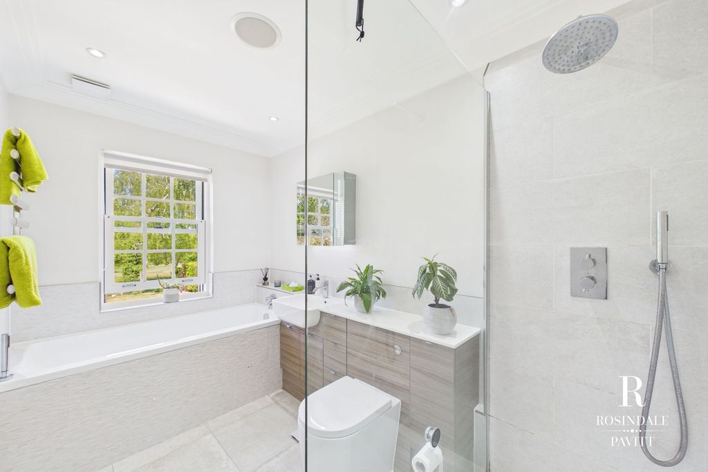 Additional image 28 of 5 bed detached house for saleHow Lane, Chipstead CR5