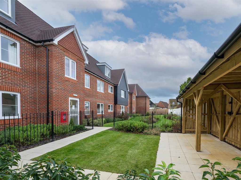 Additional image 22 of 1 bed flat for saleVictoria Road, Cranleigh GU6