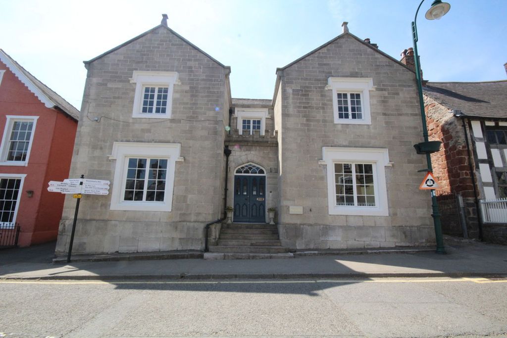 3 bed semi-detached house for saleCastle Street, Ruthin LL15