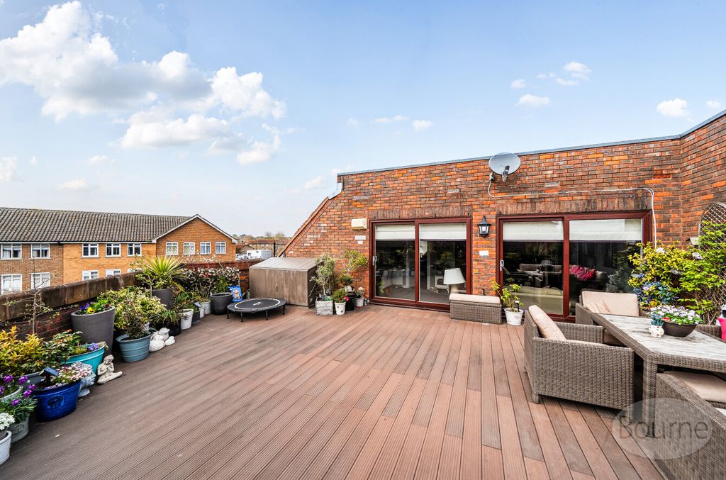 Additional image 8 of 2 bed flat for saleFreelands Road, Cobham, Surrey KT11