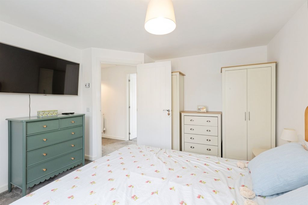 Additional image 12 of 4 bed detached house for saleAlbion Crescent, Corsham SN13