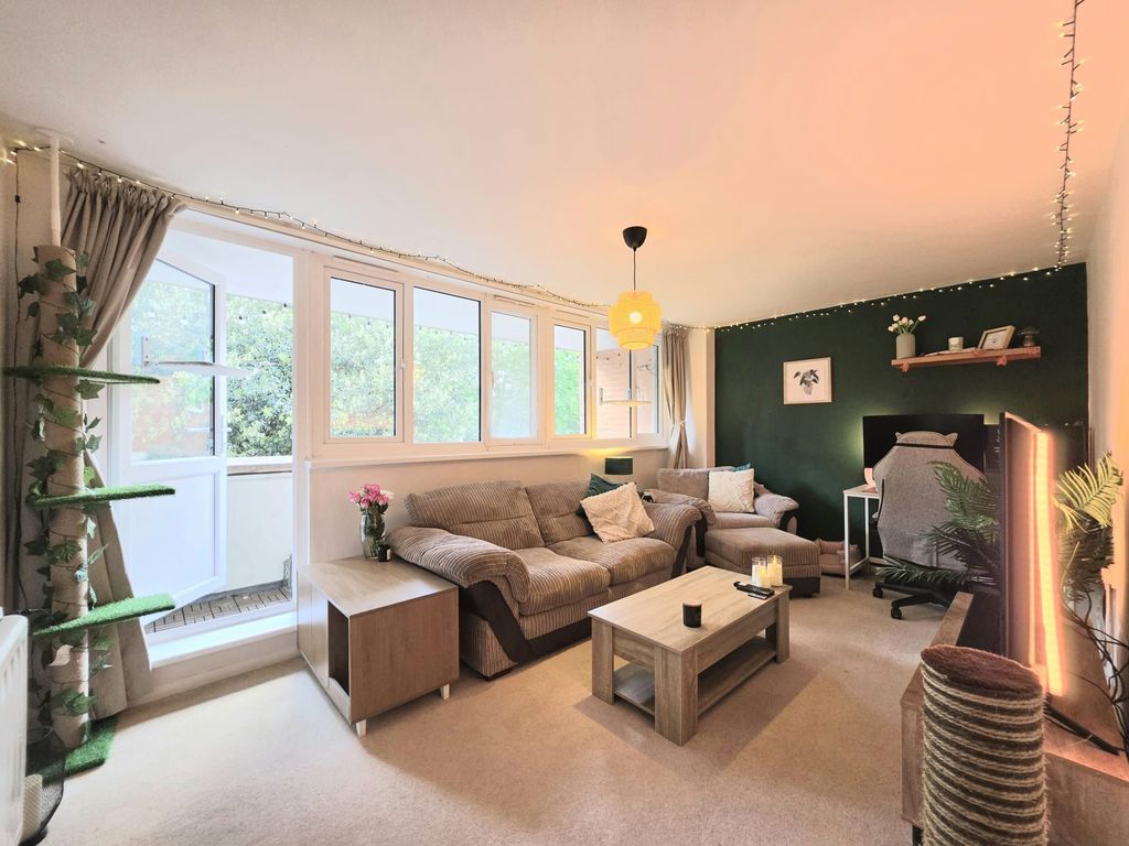 Additional image 2 of 1 bed flat for saleFlat, Jefford House, Copplestone Drive, Exeter EX4