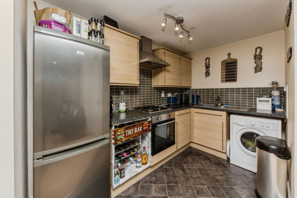 Additional image 4 of 2 bed flat for saleTrevithick House, Crewe CW1