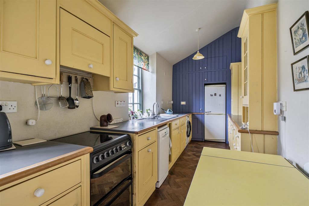 Additional image 7 of 8 bed detached house for saleOrchard Lane, Crewkerne TA18