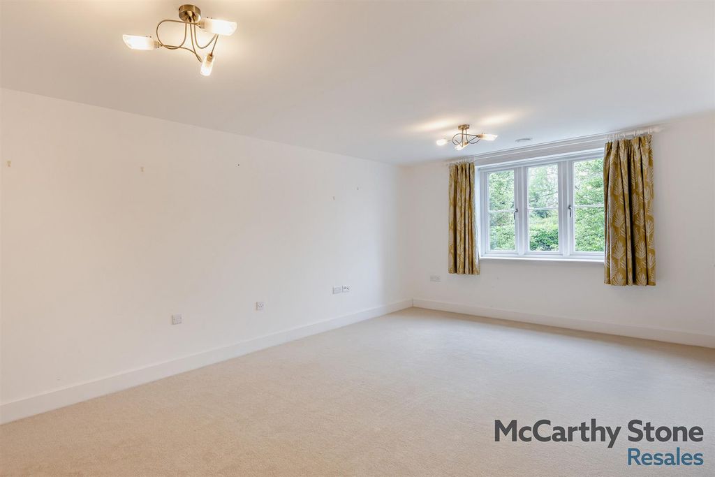 Additional image 5 of 2 bed flat for saleHorsley Place, High Street, Cranbrook, Kent TN17