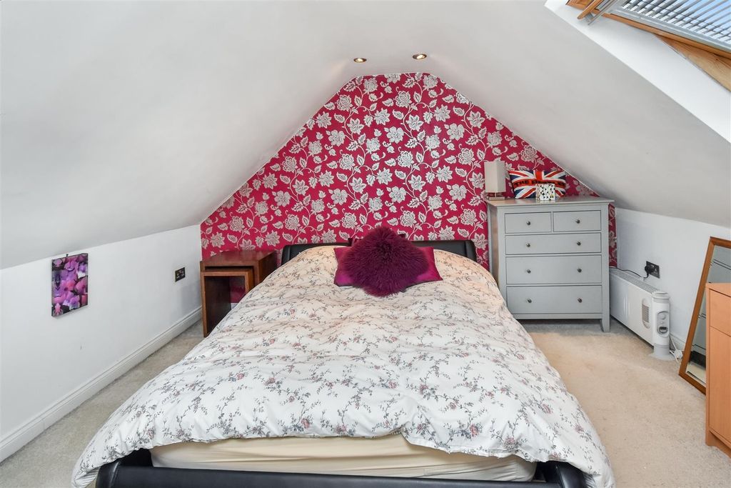Additional image 19 of 6 bed detached house for saleNN17, Bramblewood Road, Weldon