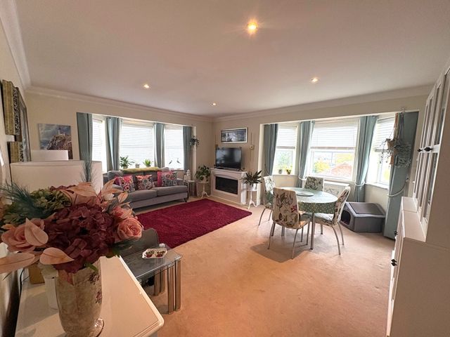 Additional image 4 of 3 bed flat for saleKings Court, Harbour Road, Seaton EX12