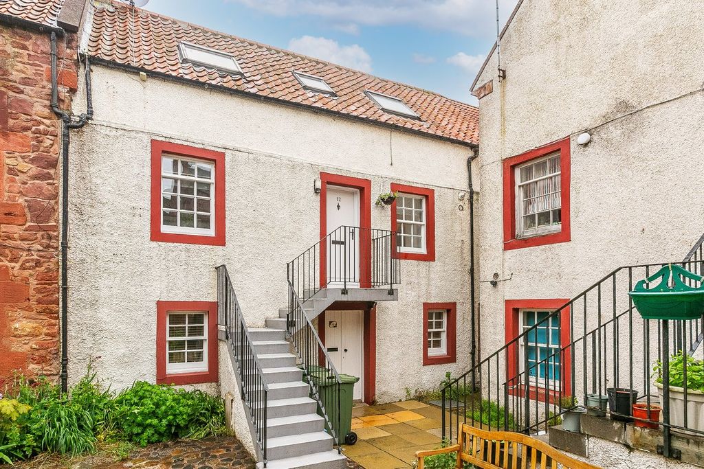 2 bed flat for saleLawson Court, Dunbar EH42