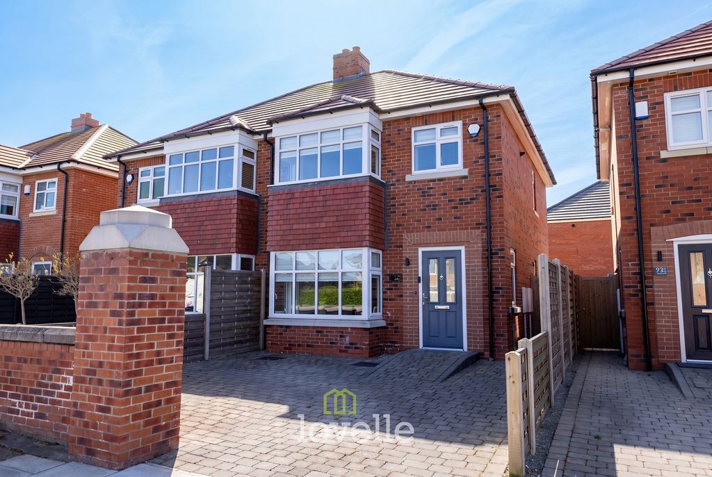 3 bed semi-detached house for saleHighgate, Cleethorpes DN35