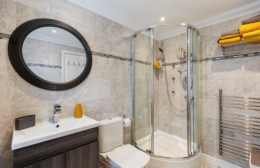Additional image 16 of 3 bed flat for saleCowes, Isle Of Wight PO31