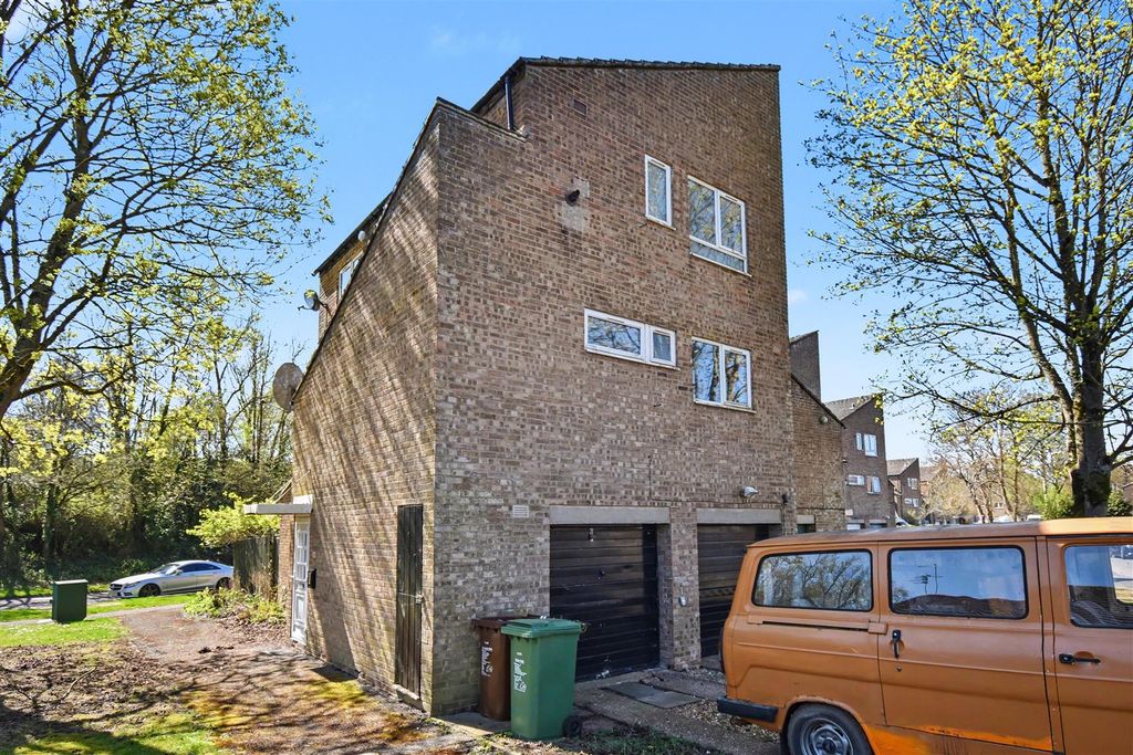 Additional image 10 of 3 bed maisonette for saleNN18, Dresden Close, Corby