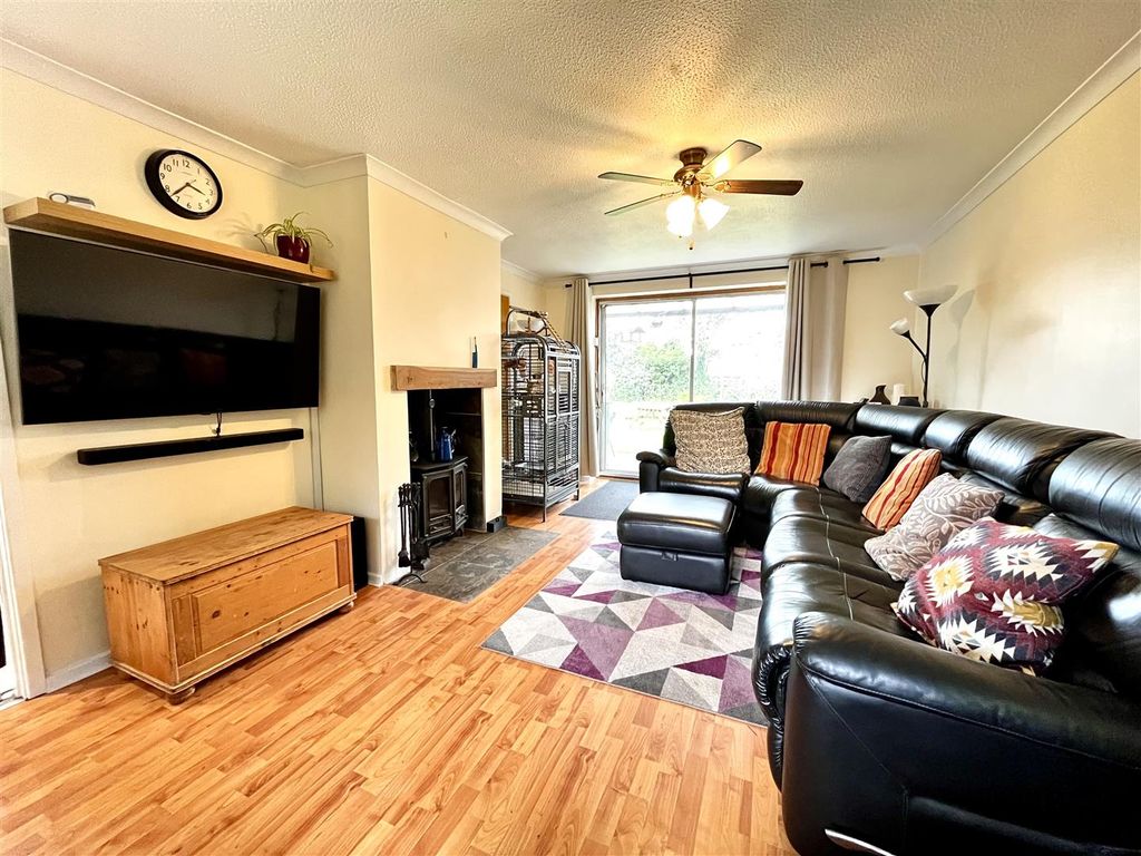 4 bed detached house for saleCoverham Road, Berry Hill, Coleford GL16 photo 5