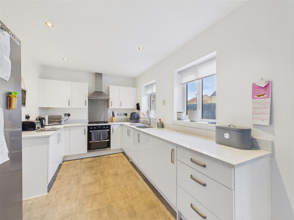 Additional image 2 of 5 bed detached house for saleBromby Close, Cottingham HU16