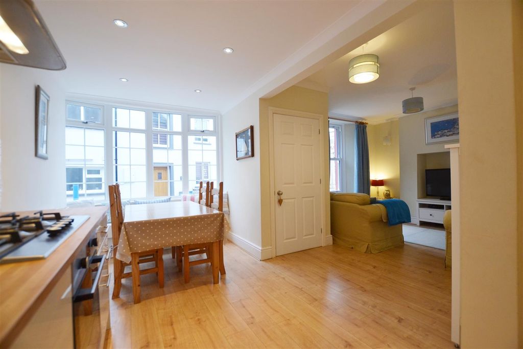 Additional image 2 of 2 bed flat for saleWogan Terrace, Saundersfoot SA69