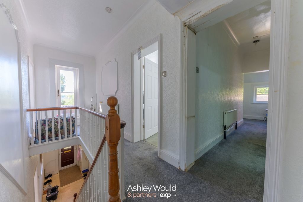 Additional image 9 of 5 bed semi-detached house for saleHalesowen Road, Cradley Heath B64