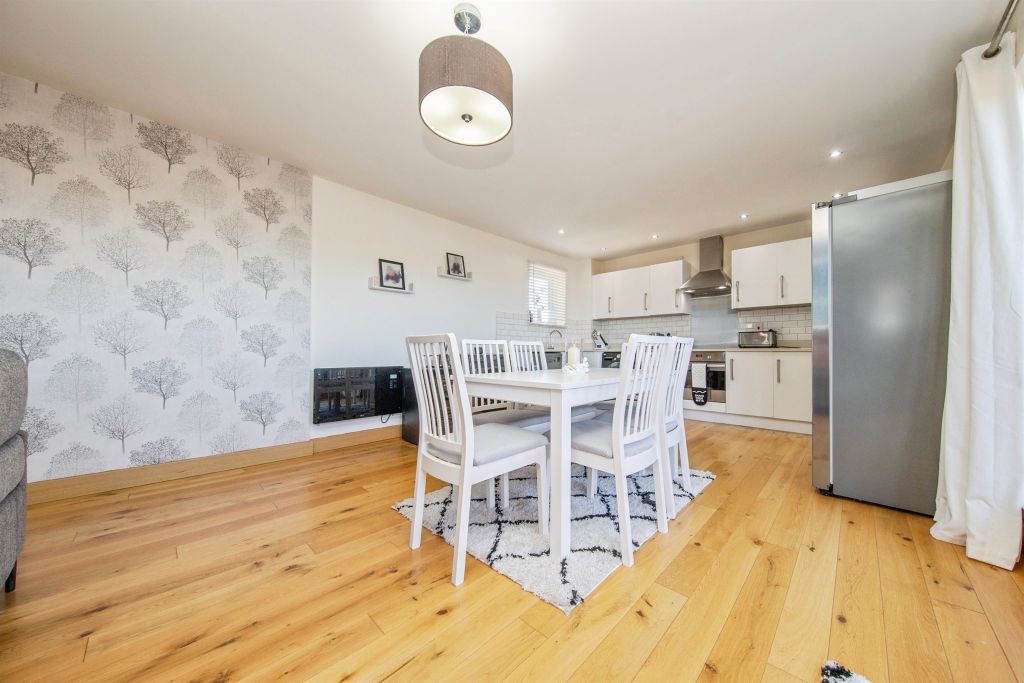 Additional image 4 of 3 bed penthouse for saleCaelum Drive, Colchester CO2