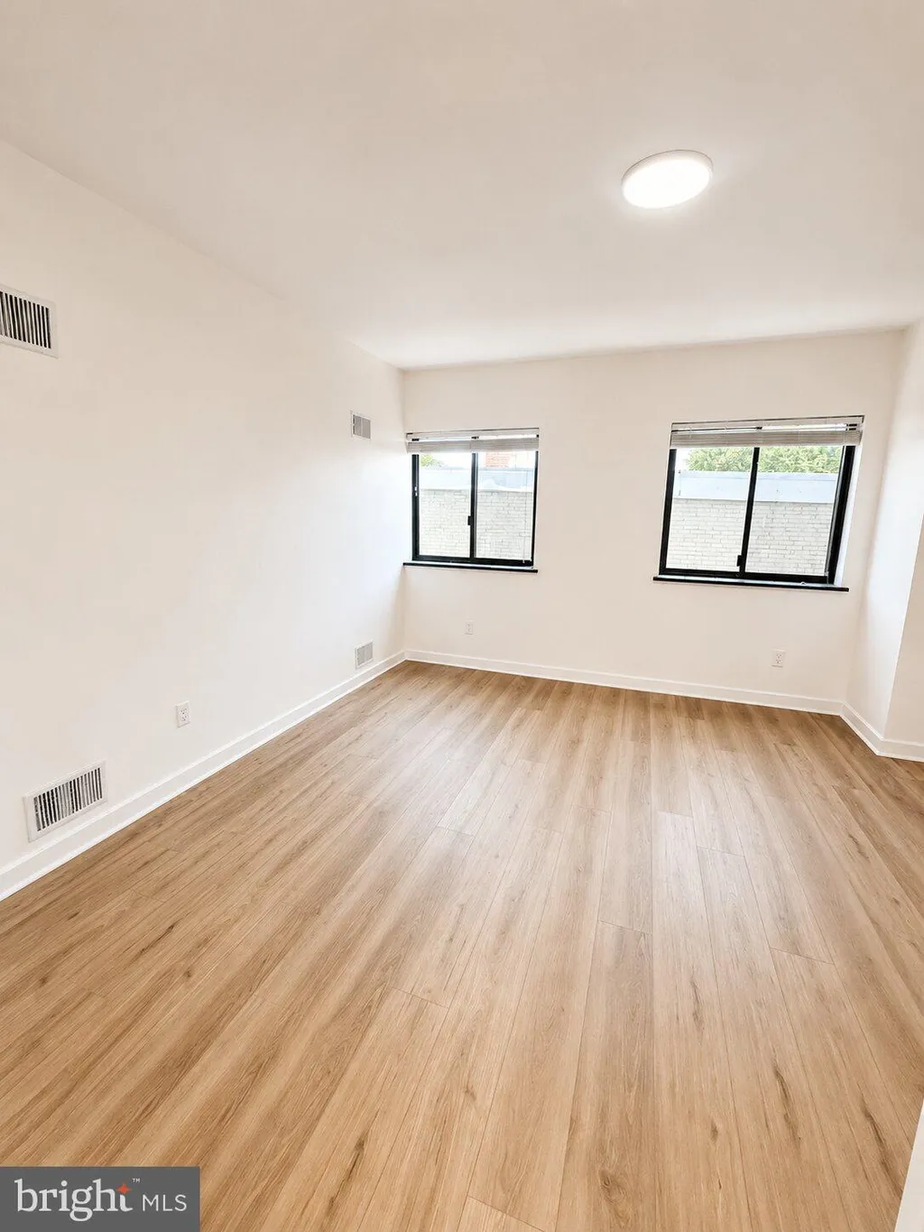 Additional image 16 of 406 15th Street SE Unit B, Washington, DC 20003