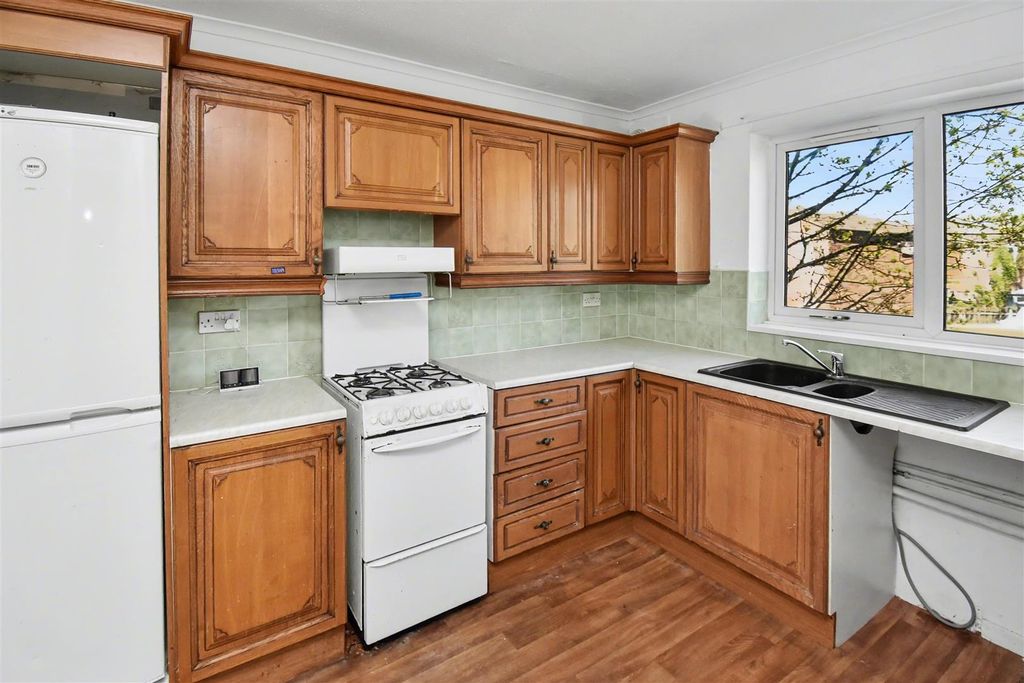 Additional image 4 of 3 bed maisonette for saleNN18, Dresden Close, Corby