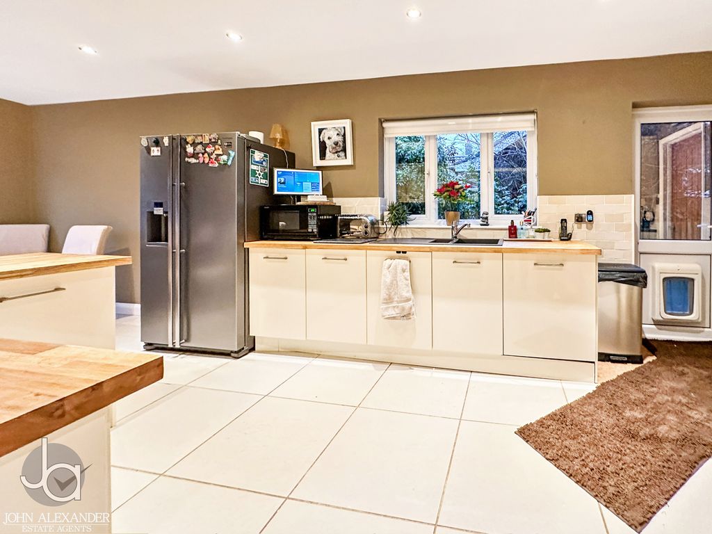 Additional image 10 of 4 bed detached house for saleStraight Road, Colchester CO3