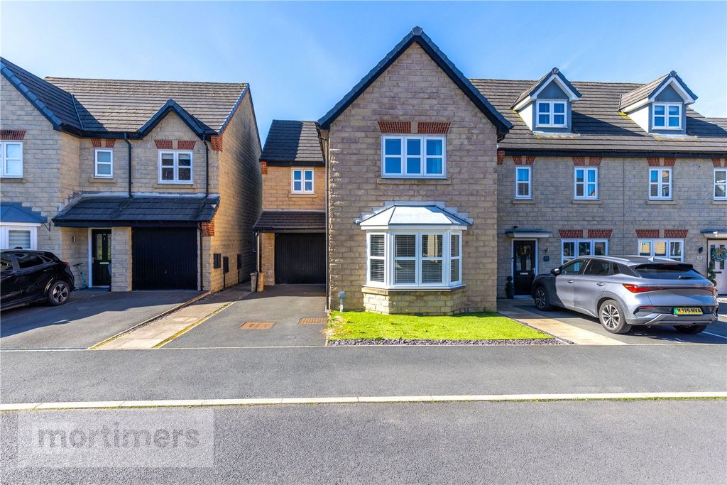 3 bed detached house for saleHenry Place, Clitheroe, Lancashire BB7