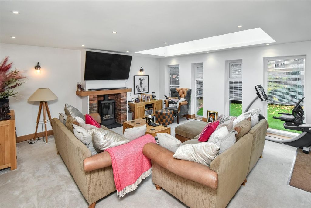 Additional image 3 of 6 bed detached house for saleNN17, Bramblewood Road, Weldon