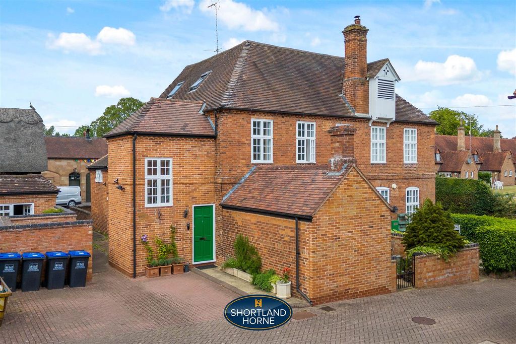 3 bed maisonette for saleChurch Lane, Stoneleigh, Coventry CV8
