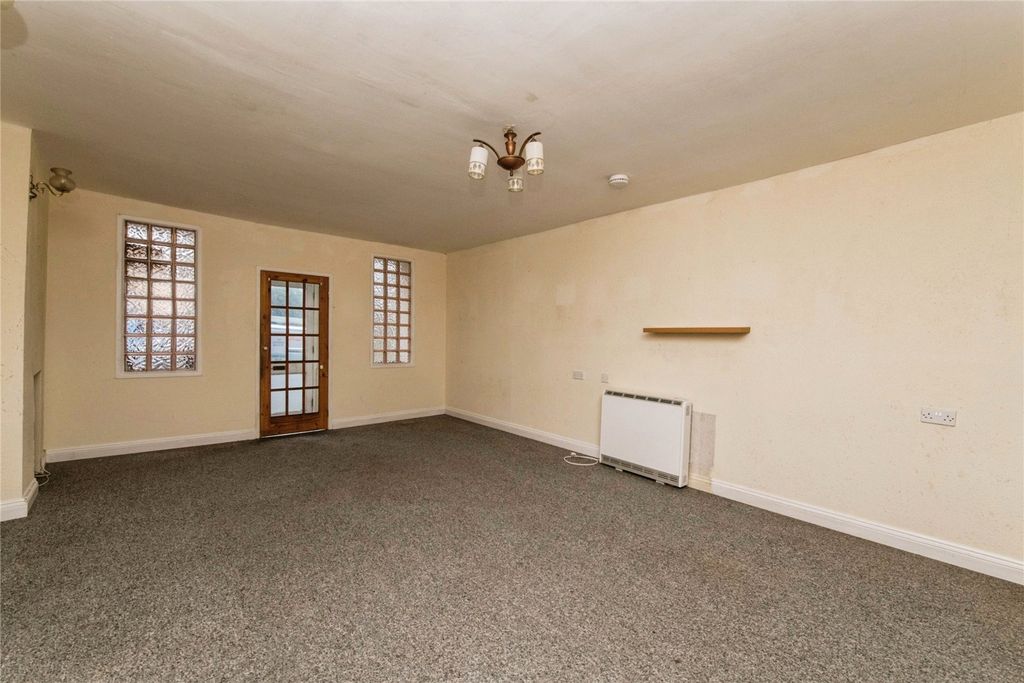 Additional image 9 of 5 bed flat for saleEast Street, Crediton, Devon EX17