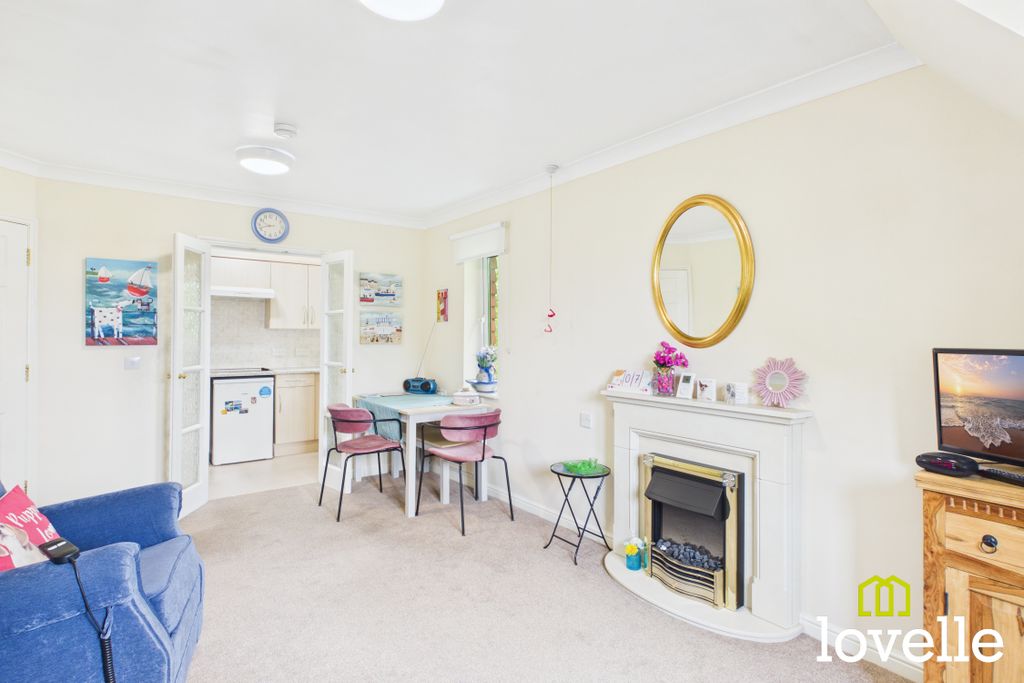 Additional image 8 of 2 bed flat for saleShardeloes Court Newgate Street, Cottingham HU16