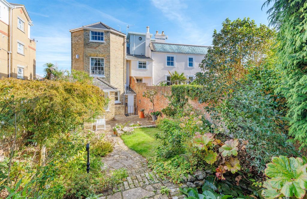 Additional image 31 of 3 bed semi-detached house for saleCowes, Isle Of Wight PO31