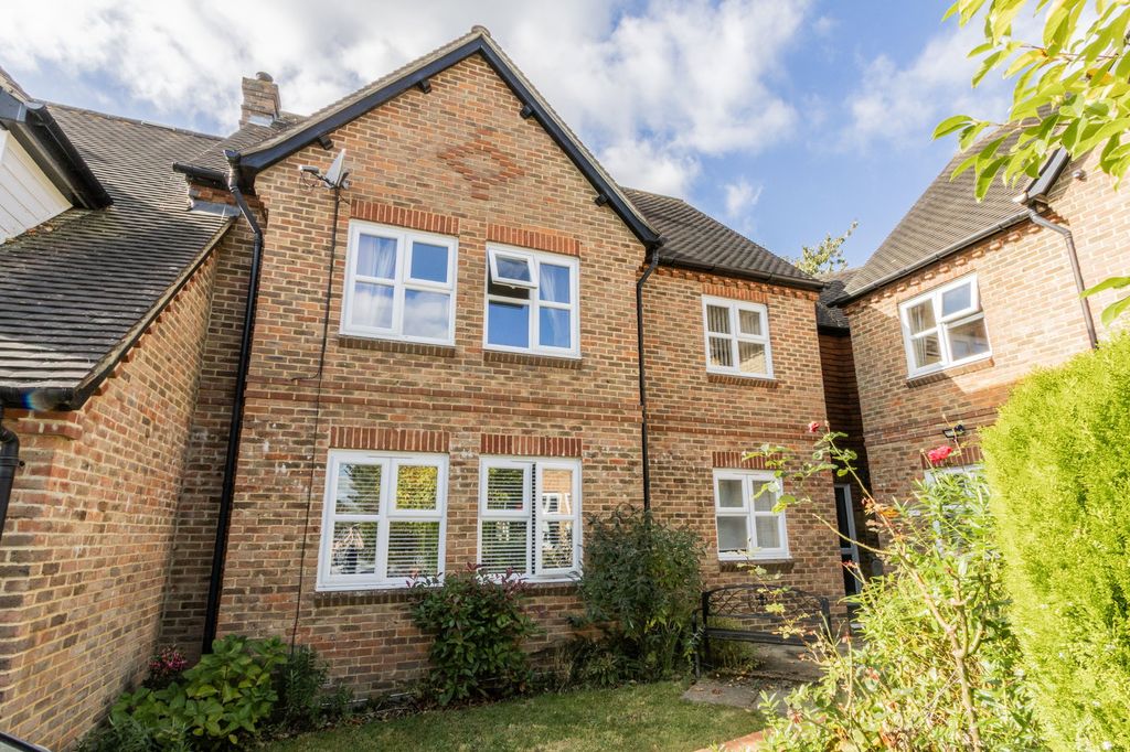 Additional image 2 of 2 bed flat for saleRectory Fields, Cranbrook TN17