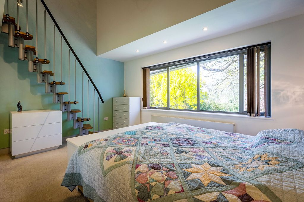 Additional image 13 of 4 bed detached house for saleGuildford Road, Cranleigh, Surrey GU6