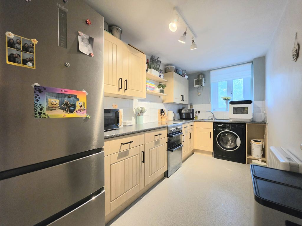 Additional image 5 of 1 bed flat for saleFlat, Jefford House, Copplestone Drive, Exeter EX4