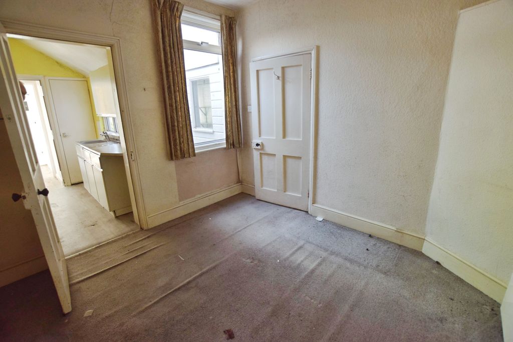 Additional image 4 of 1 bed flat for saleHowell Road, Exeter EX4