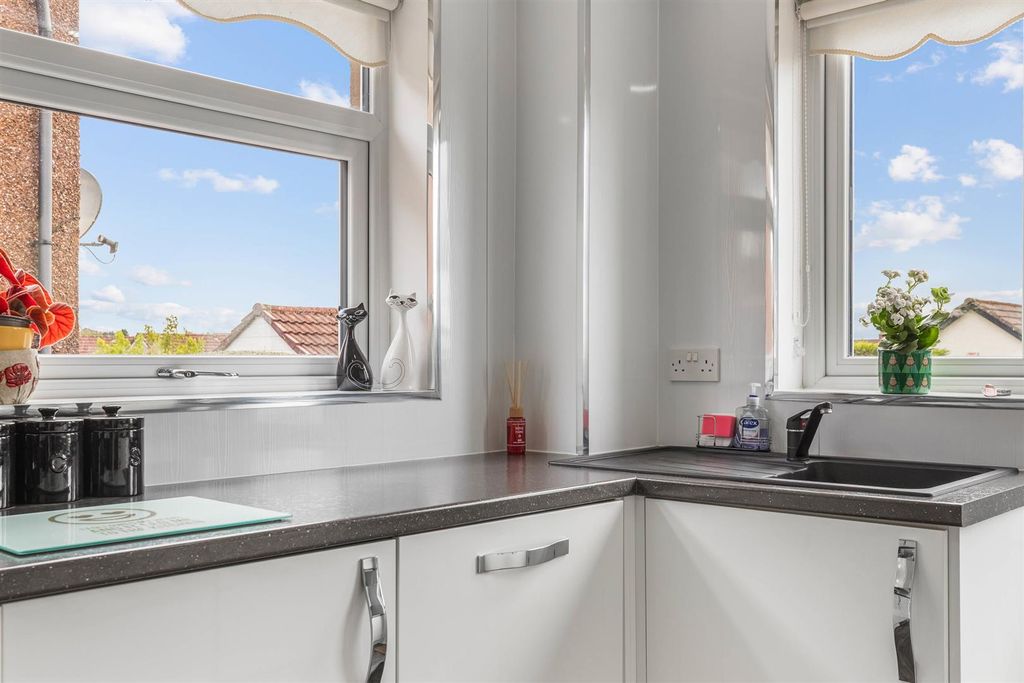 Additional image 7 of 3 bed property for saleHeather Avenue, Clydebank G81