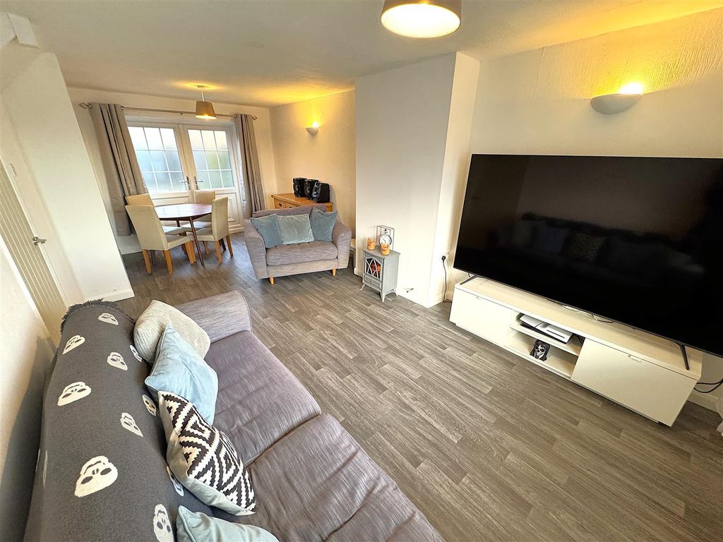 Additional image 2 of 3 bed flat for saleElizabeth Street, Corby NN17