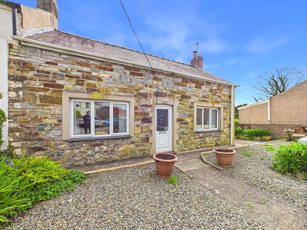 3 bed semi-detached house for saleAmbleston, Haverfordwest SA62