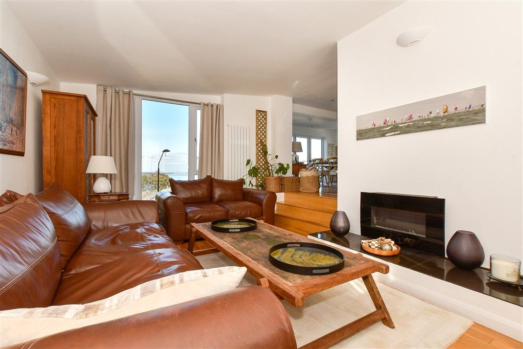 Additional image 6 of 4 bed detached house for saleNubia Close, Cowes, Isle Of Wight PO31
