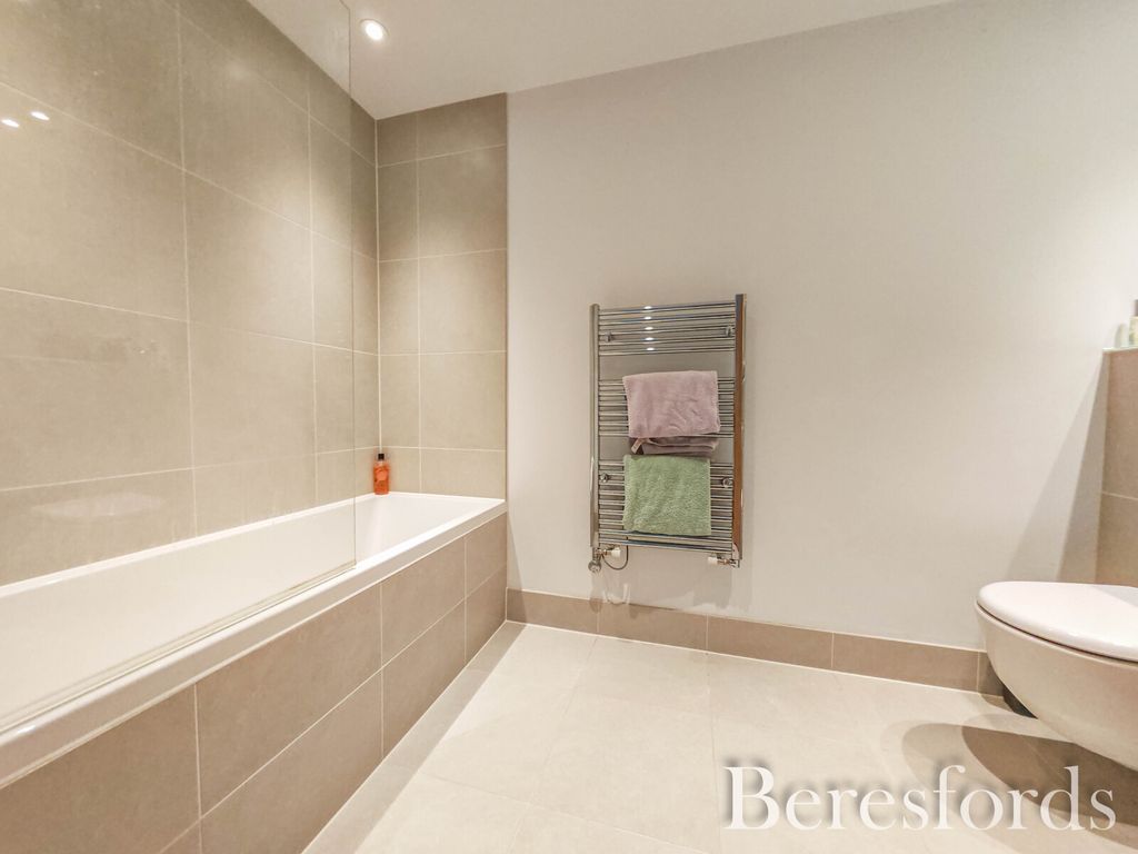 Additional image 8 of 2 bed flat for saleHigh Street, Colchester CO1