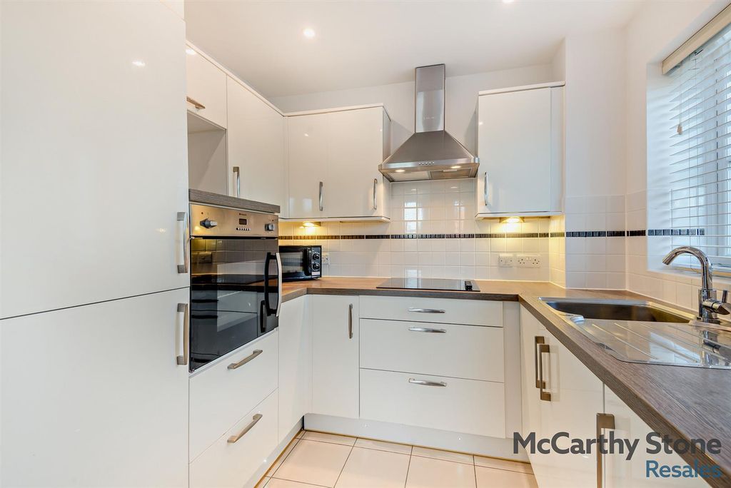 Additional image 8 of 1 bed flat for saleHorsley Place, High Street, Cranbrook TN17