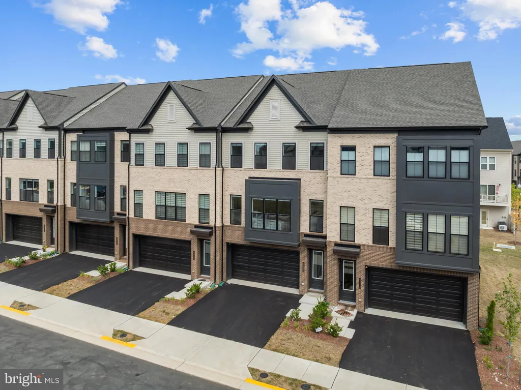 Additional image 2 of 42116 Waltz Terrace, Ashburn, VA 20148
