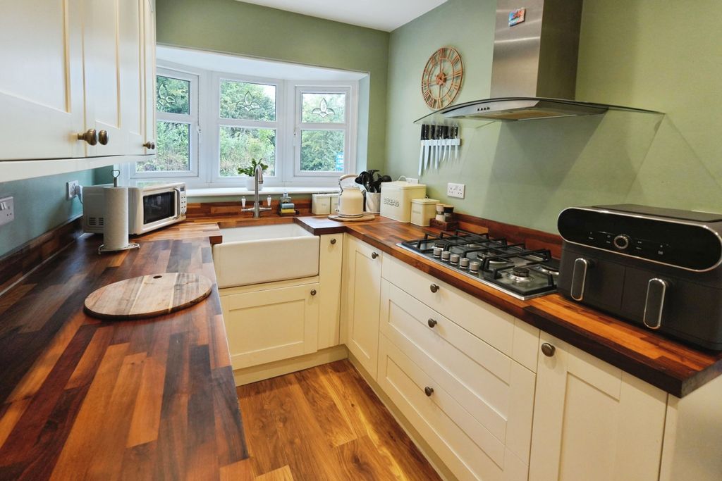 Additional image 8 of 4 bed detached house for saleLee Road, Cradley Heath B64