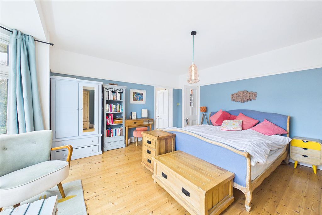 Additional image 14 of 4 bed semi-detached house for saleGardens Road, Clevedon BS21