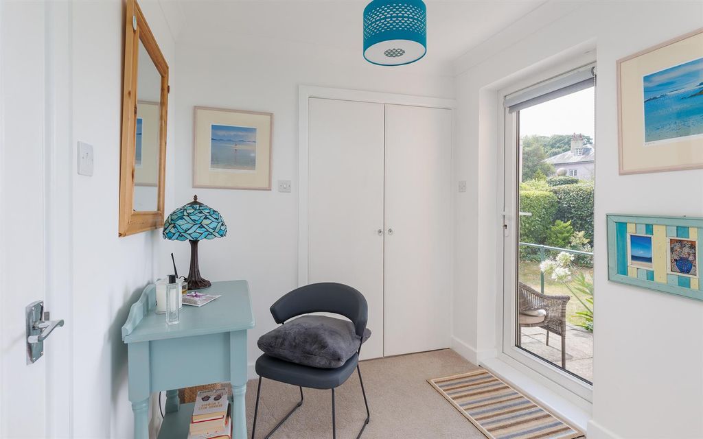 Additional image 14 of 2 bed flat for saleCowes, Isle Of Wight PO31
