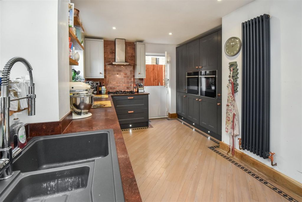 Additional image 2 of 6 bed detached house for saleNN17, Bramblewood Road, Weldon