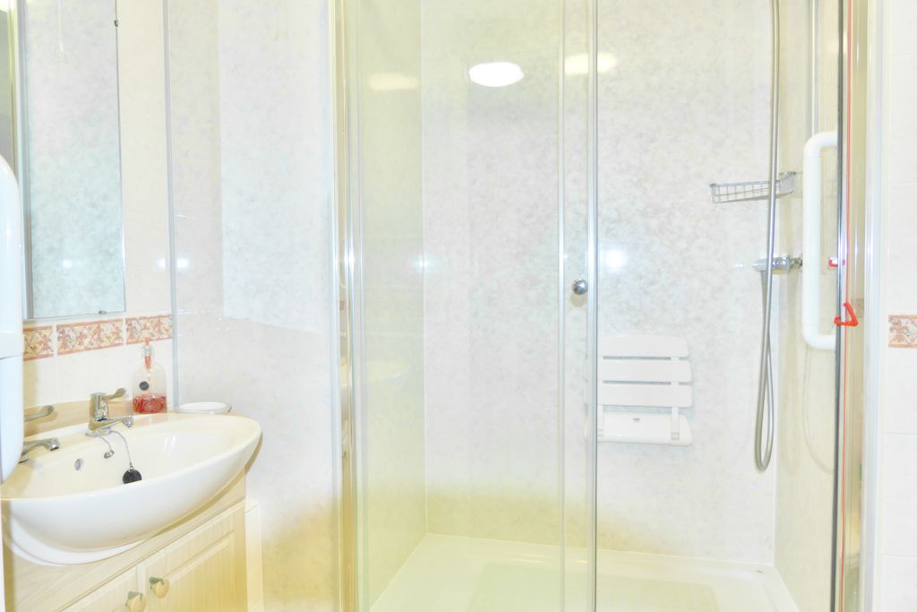 Additional image 6 of 2 bed flat for salePrimlea Court, Corbridge NE45
