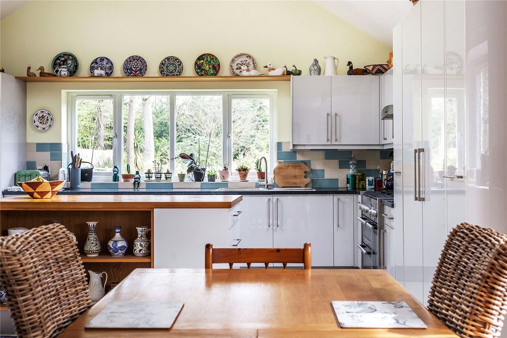 Additional image 17 of 4 bed detached house for saleWoodland Avenue, Cranleigh, Surrey GU6